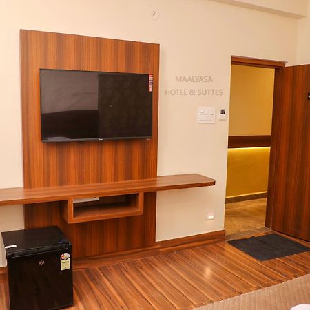 Maalyasa Hotel And Suites Haydarabad Dış mekan fotoğraf