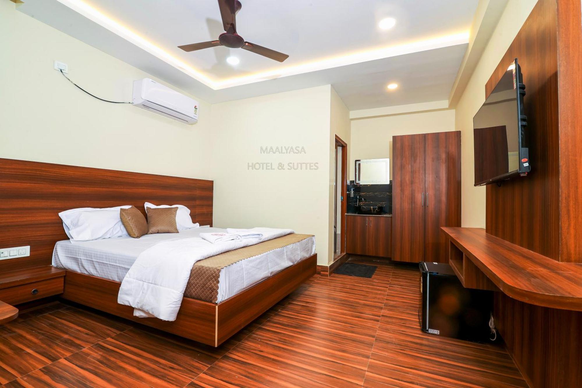 Maalyasa Hotel And Suites Haydarabad Dış mekan fotoğraf